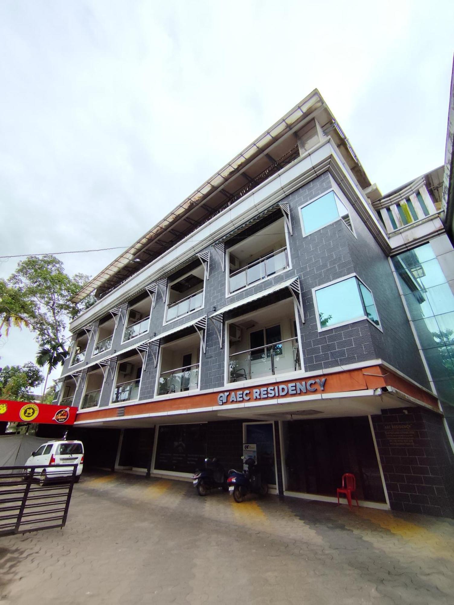 Aec Residency Hotel Alappuzha Ngoại thất bức ảnh