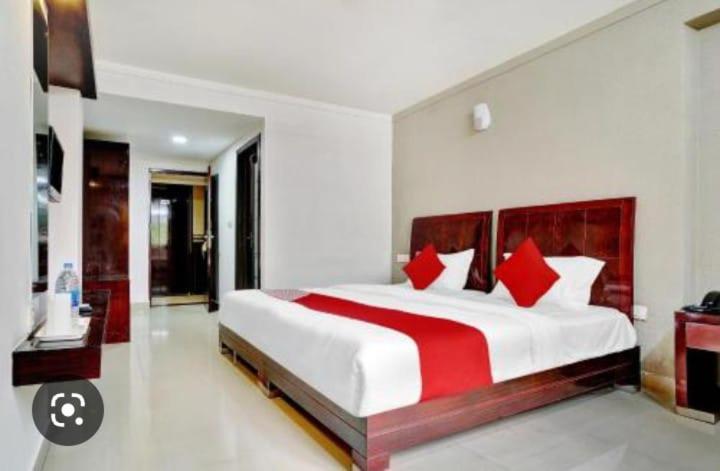 Aec Residency Hotel Alappuzha Ngoại thất bức ảnh