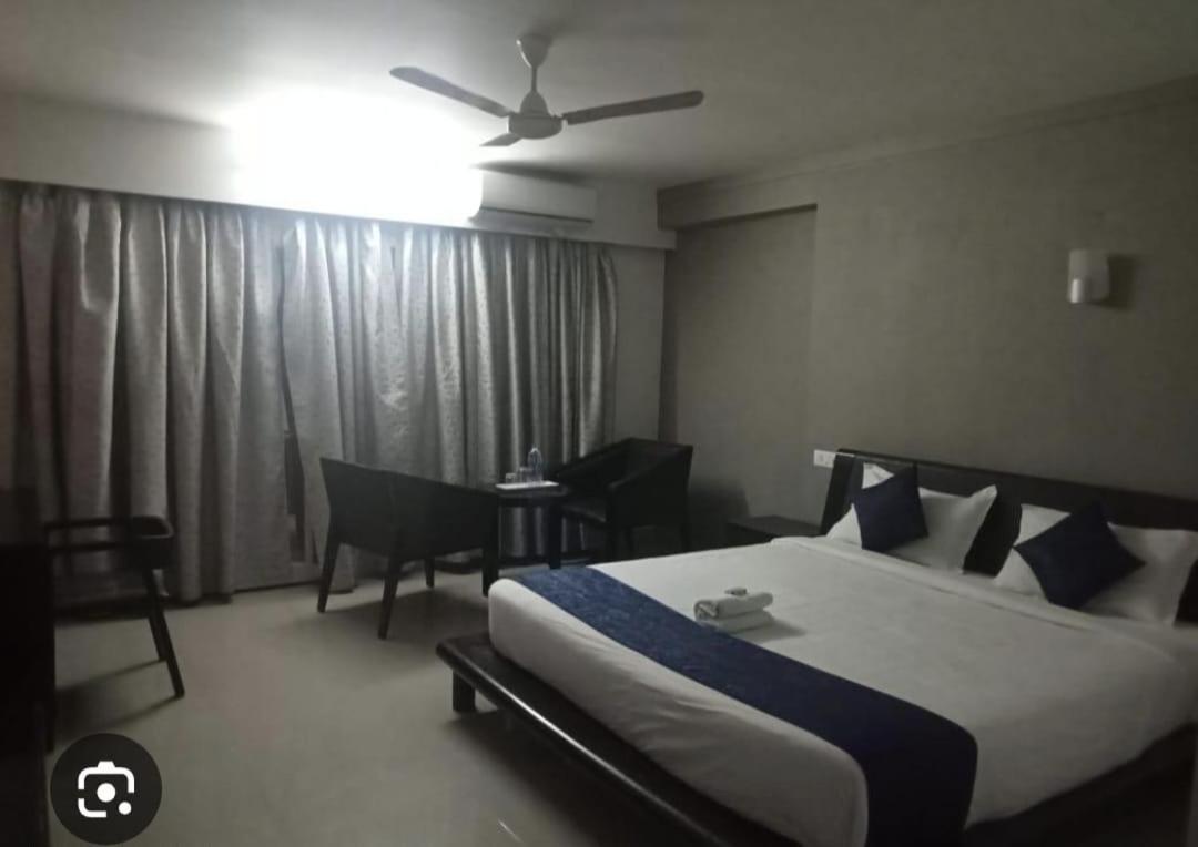 Aec Residency Hotel Alappuzha Ngoại thất bức ảnh