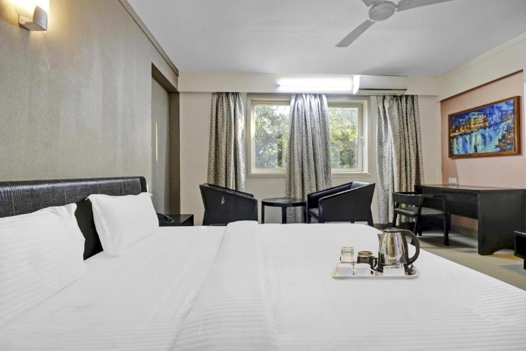 Aec Residency Hotel Alappuzha Ngoại thất bức ảnh